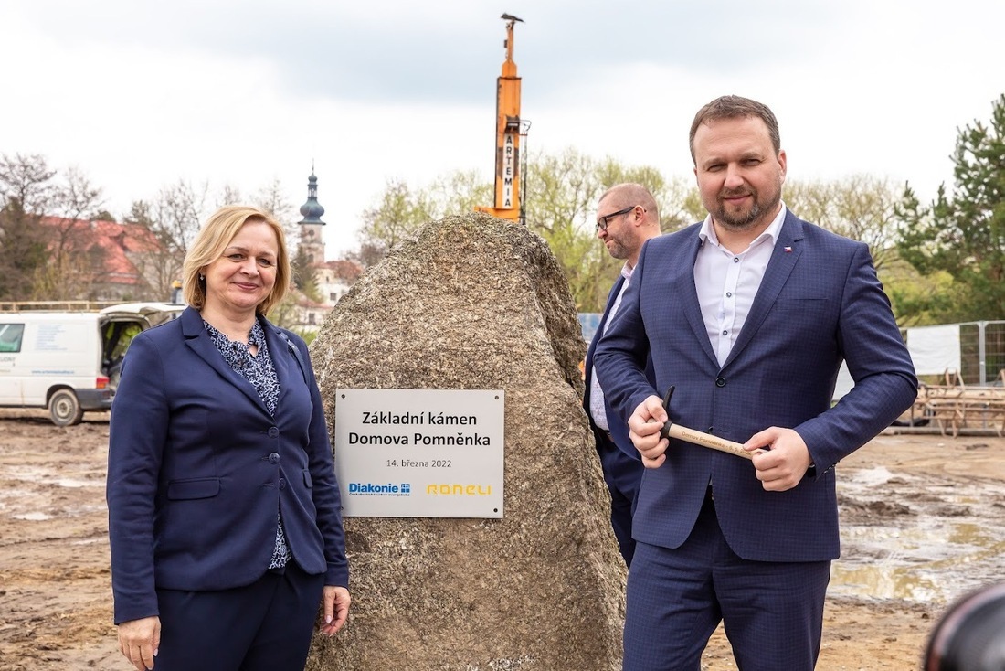 Ministr Jurečka a senátorka Jelínková na zahájení stavby
